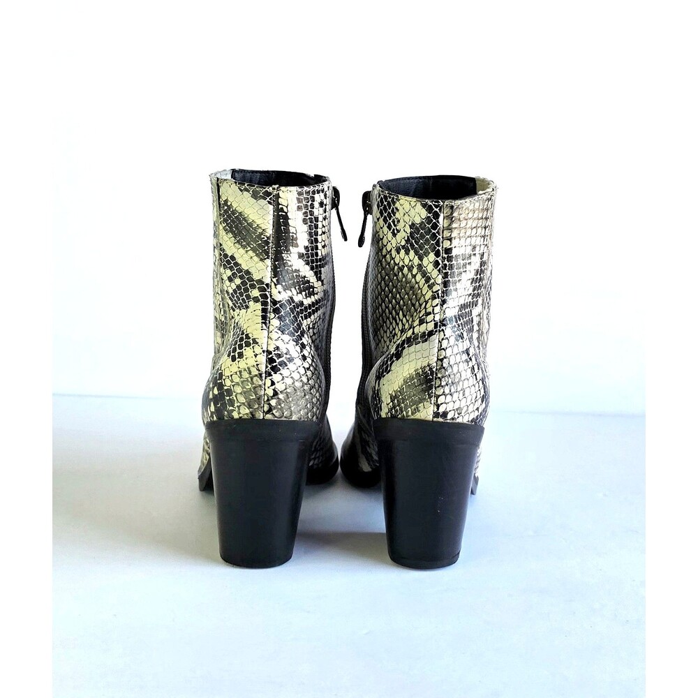 BLONDO Que Waterproof Leather Snake Print Heeled Booties Cream Black Sz 6 B7120 - Picture 10 of 13